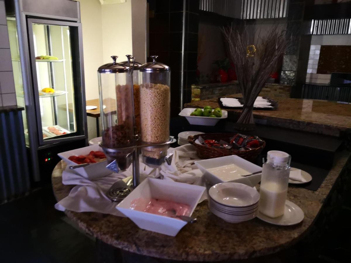 מולדרסדריפט Riverstone Lodge מראה חיצוני תמונה