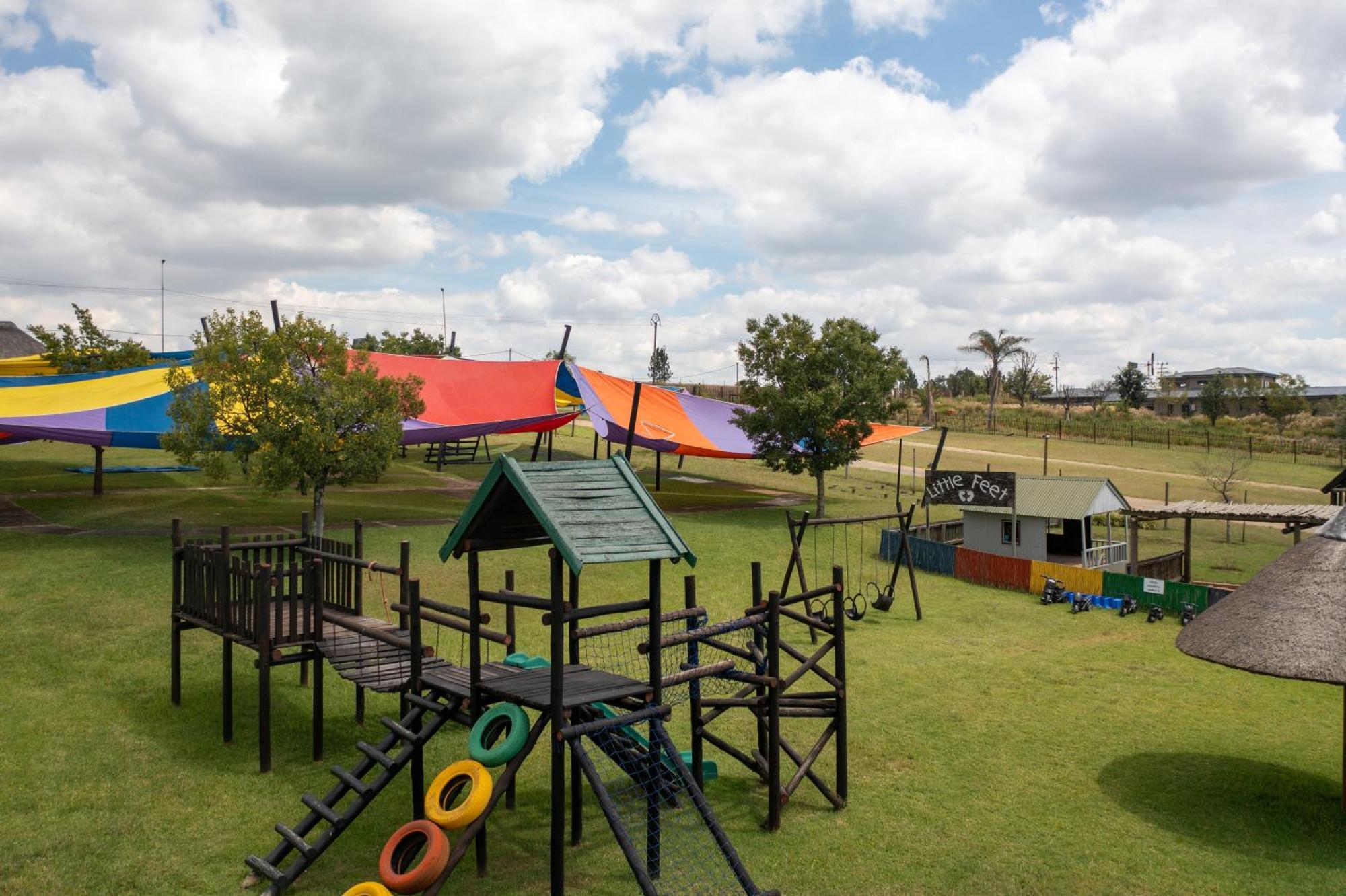 מולדרסדריפט Riverstone Lodge מראה חיצוני תמונה